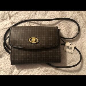 Liz Claiborne pocketbook